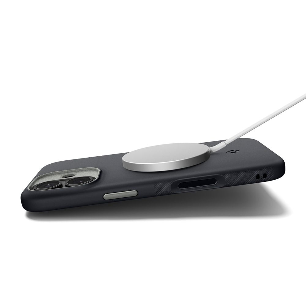 Detal dwuodcieniowy i logo Spigen – nowoczesny wygląd etui